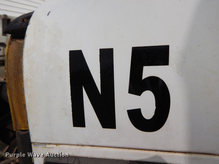 image for item HJ9658 1990 International 4700  fertilizer delivery truck