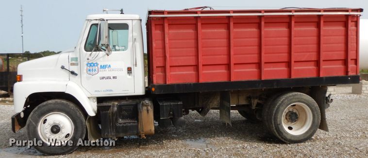 image for item HJ9660 1988 International 2375  grain truck