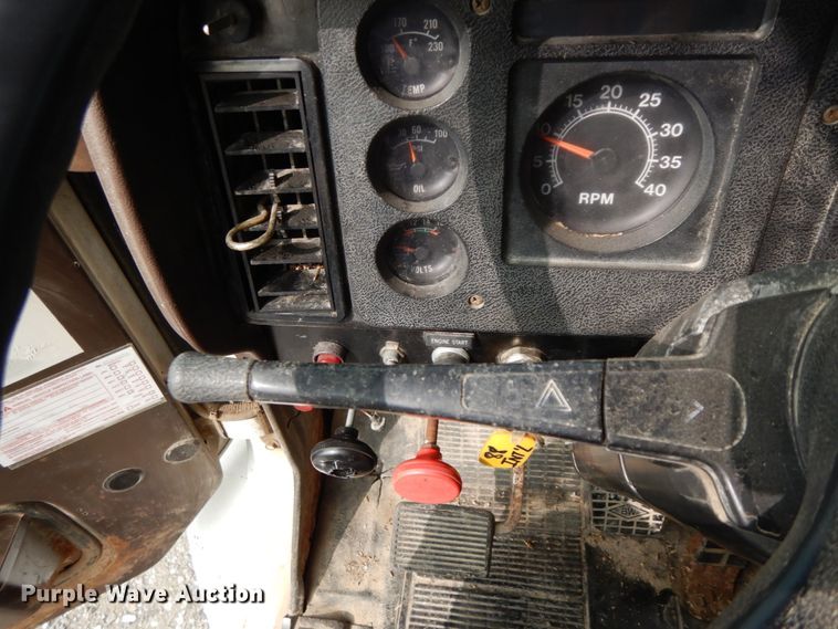 image for item HJ9660 1988 International 2375  grain truck