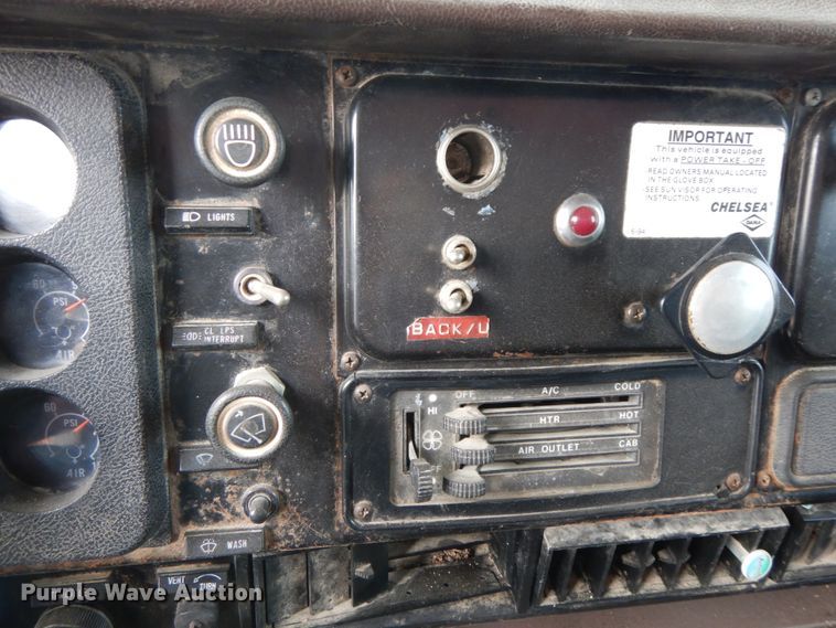 image for item HJ9660 1988 International 2375  grain truck