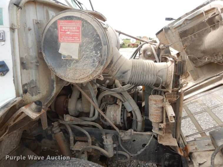 image for item HJ9660 1988 International 2375  grain truck