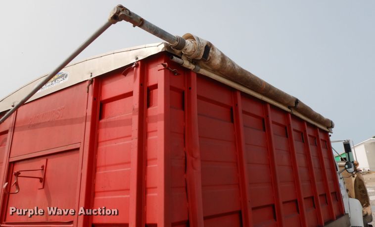 image for item HJ9660 1988 International 2375  grain truck