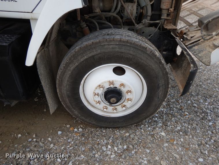 image for item HJ9660 1988 International 2375  grain truck