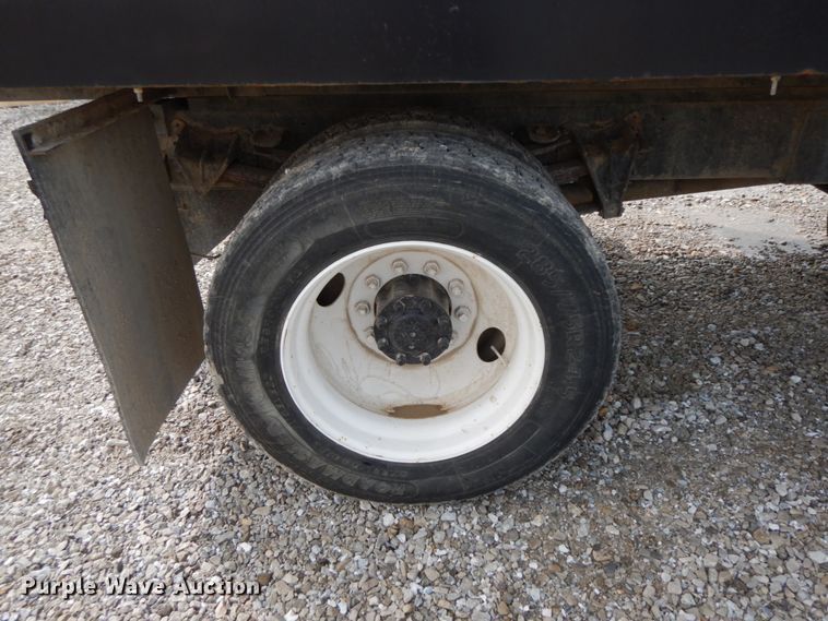 image for item HJ9660 1988 International 2375  grain truck