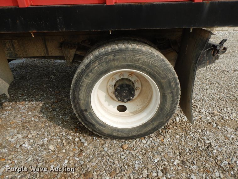 image for item HJ9660 1988 International 2375  grain truck