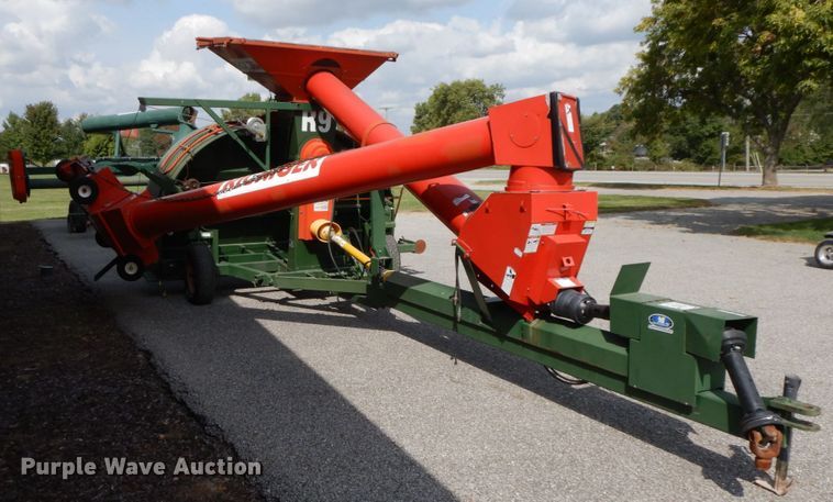 image for item HJ9714 Richiger grain bagger and grain bag unloader