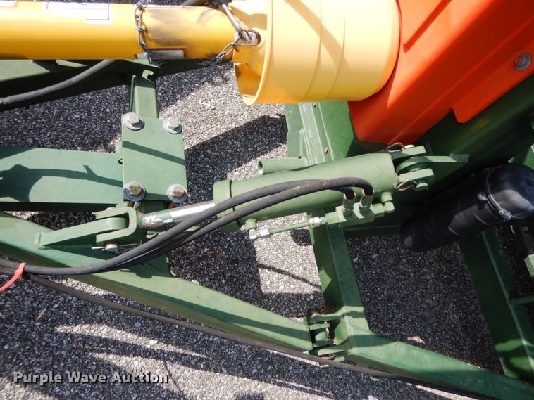 image for item HJ9714 Richiger grain bagger and grain bag unloader