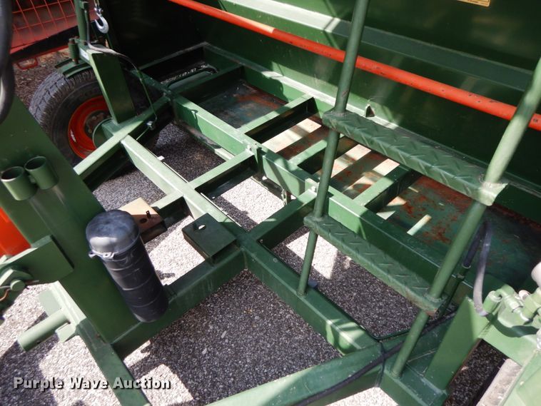 image for item HJ9714 Richiger grain bagger and grain bag unloader