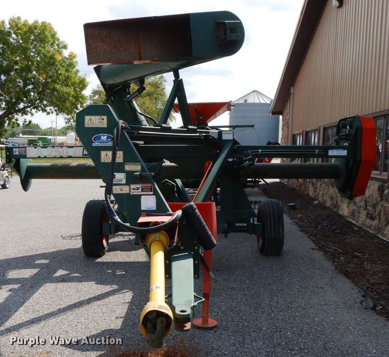 image for item HJ9714 Richiger grain bagger and grain bag unloader