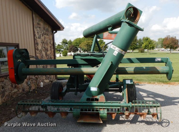 image for item HJ9714 Richiger grain bagger and grain bag unloader