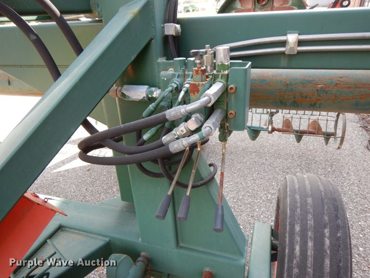 image for item HJ9714 Richiger grain bagger and grain bag unloader