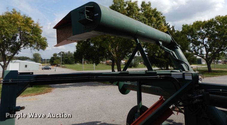 image for item HJ9714 Richiger grain bagger and grain bag unloader