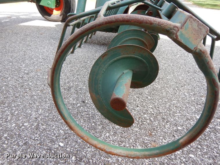 image for item HJ9714 Richiger grain bagger and grain bag unloader