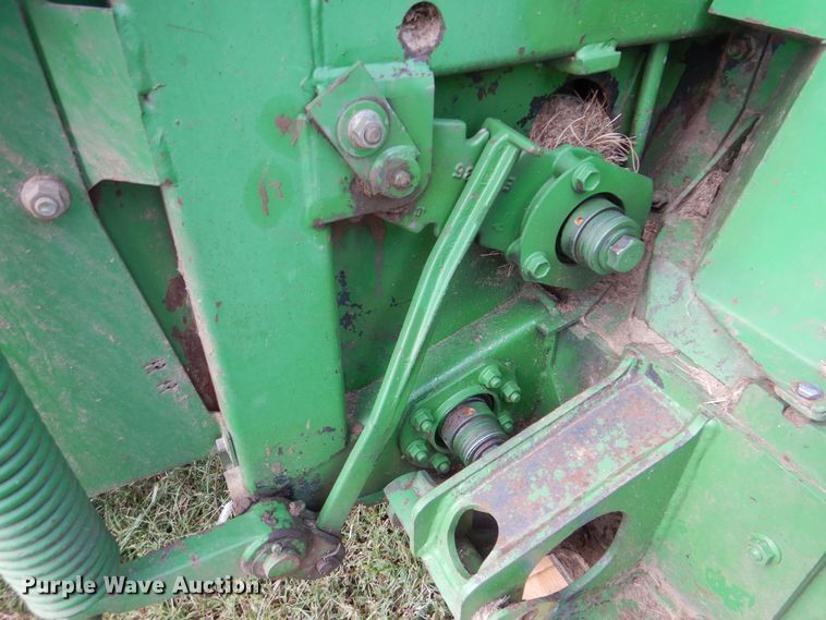 image for item HJ9921 John Deere 995 Rotary disc windrower head