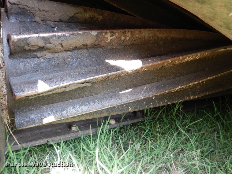 image for item HJ9921 John Deere 995 Rotary disc windrower head