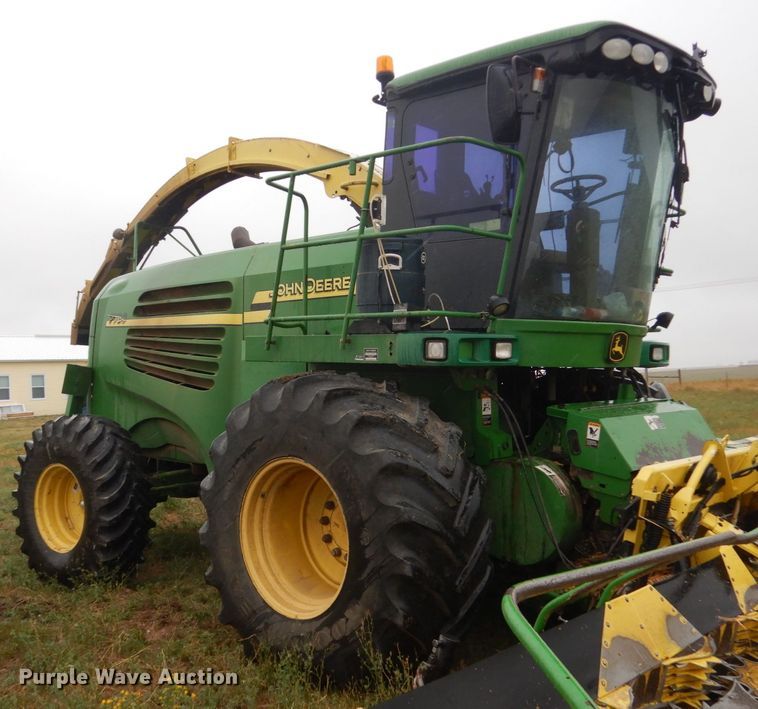 image for item HP9782 2006 John Deere 7700  forage harvester