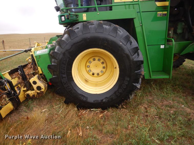 image for item HP9782 2006 John Deere 7700  forage harvester