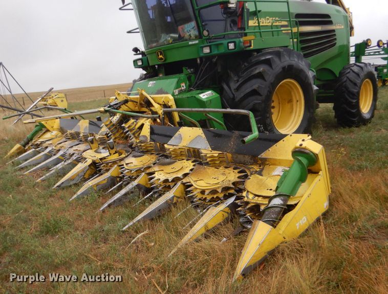 image for item HP9783 John Deere 710 rotary forage head