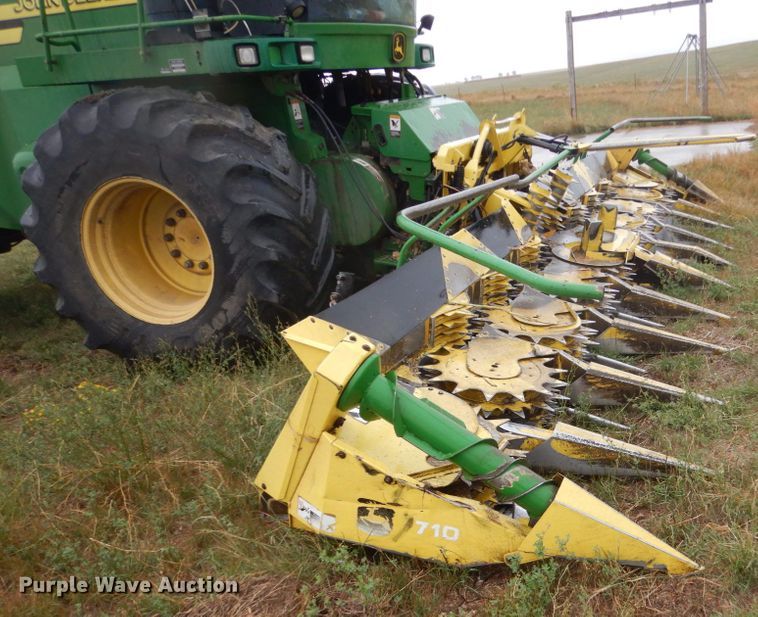image for item HP9783 John Deere 710 rotary forage head