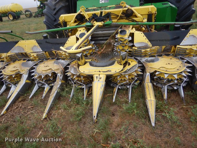 image for item HP9783 John Deere 710 rotary forage head