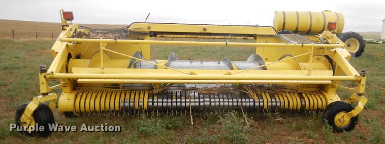 image for item HP9784 2009 John Deere 640B pickup head