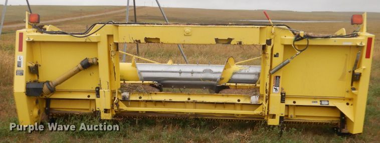 image for item HP9784 2009 John Deere 640B pickup head