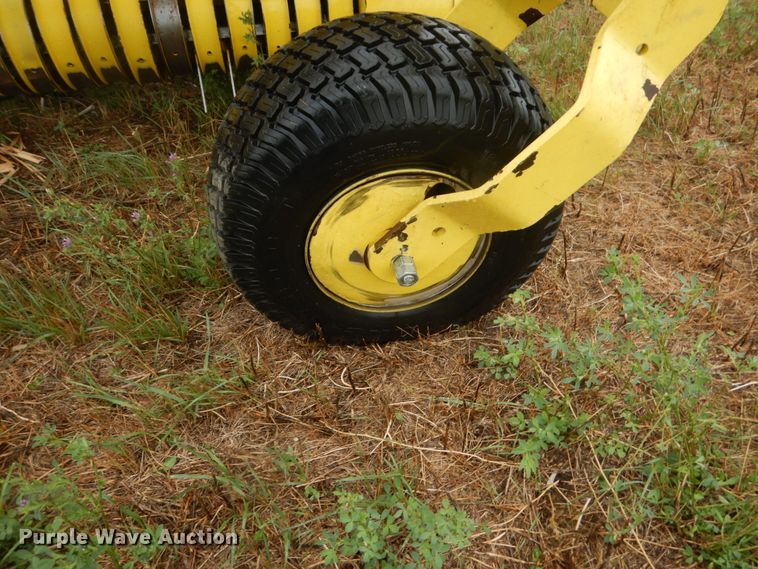 image for item HP9784 2009 John Deere 640B pickup head