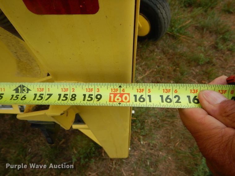 image for item HP9784 2009 John Deere 640B pickup head