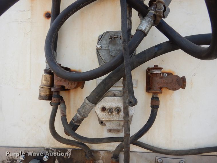 image for item HV9889 1999 Wilkens OK2GA26DCFST live bottom trailer