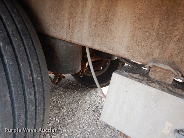 image for item HV9889 1999 Wilkens OK2GA26DCFST live bottom trailer