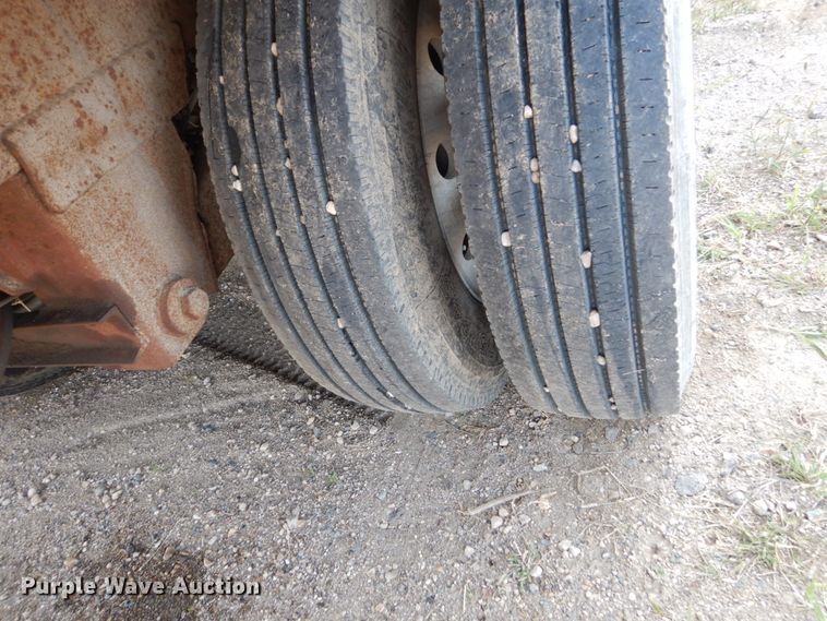 image for item HV9889 1999 Wilkens OK2GA26DCFST live bottom trailer