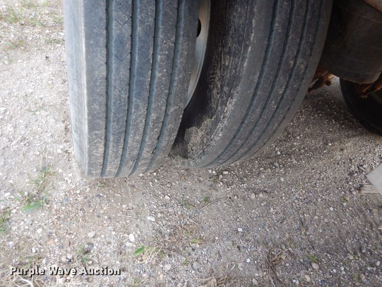 image for item HV9889 1999 Wilkens OK2GA26DCFST live bottom trailer