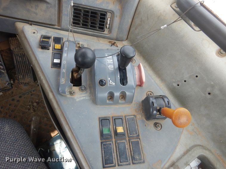 image for item DI0406 2003 Volvo A30D  haul truck