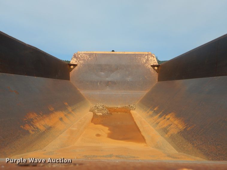 image for item DI0406 2003 Volvo A30D  haul truck