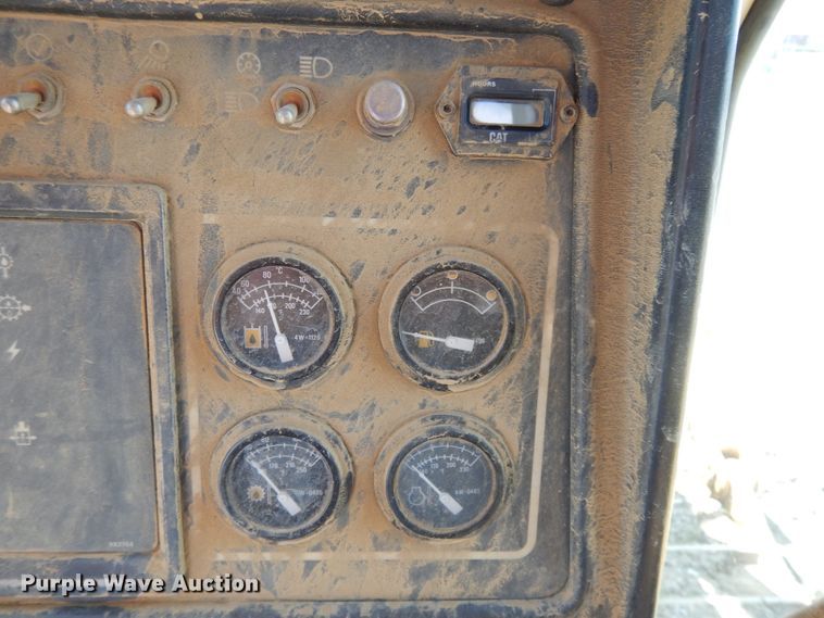 image for item DI0407 2000 Caterpillar D8R  dozer