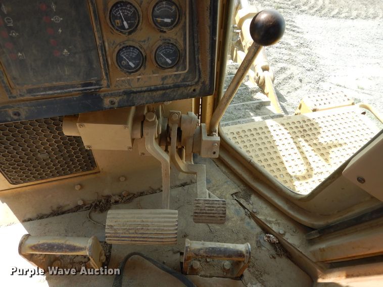 image for item DI0407 2000 Caterpillar D8R  dozer