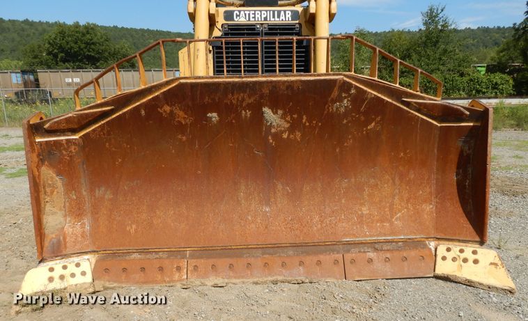 image for item DI0407 2000 Caterpillar D8R  dozer