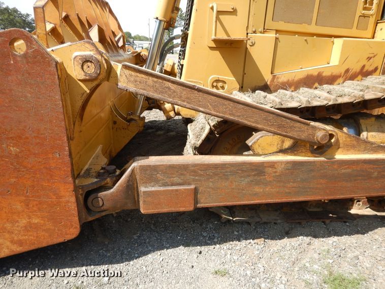 image for item DI0407 2000 Caterpillar D8R  dozer
