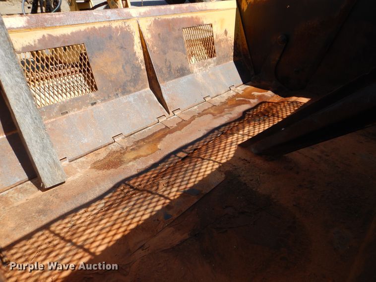 image for item DI0411 2006 Reynolds 17C12  scraper