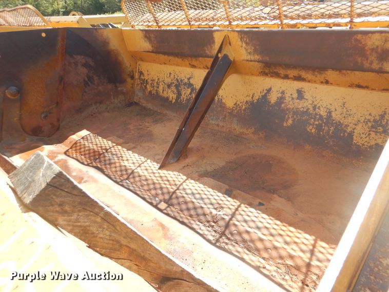 image for item DI0411 2006 Reynolds 17C12  scraper