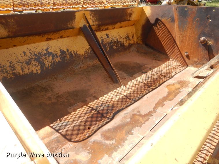 image for item DI0411 2006 Reynolds 17C12  scraper