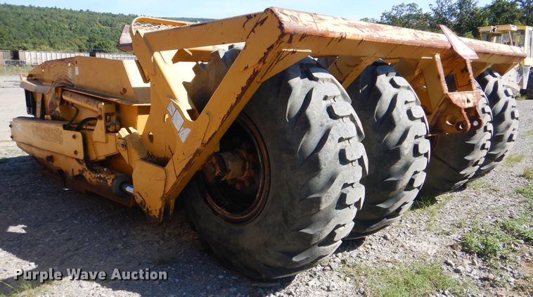 image for item DI0412 2006 Reynolds 17C12  scraper