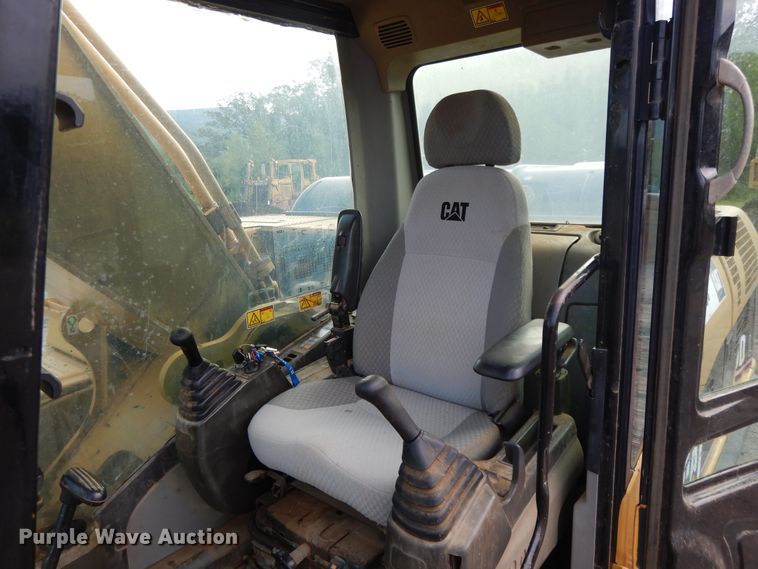 image for item DI0414 2006 Caterpillar 325D L  excavator