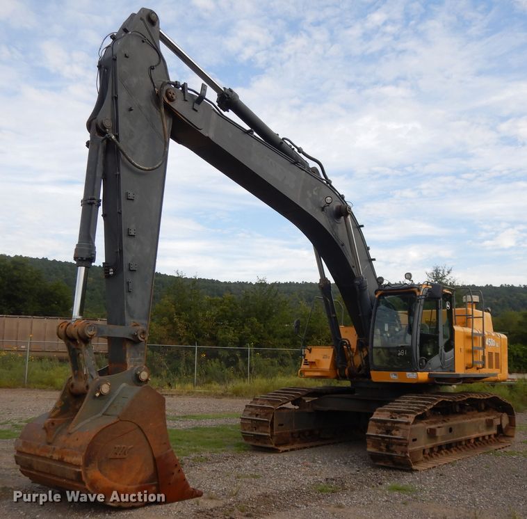 image for item DI0415 2009 John Deere 450D LC  excavator