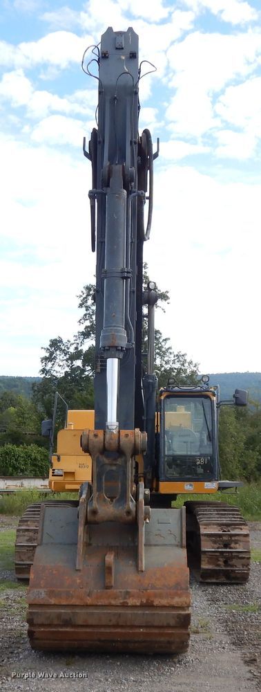 image for item DI0415 2009 John Deere 450D LC  excavator