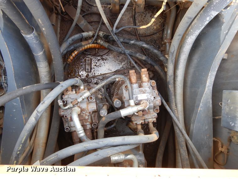 image for item DI0415 2009 John Deere 450D LC  excavator