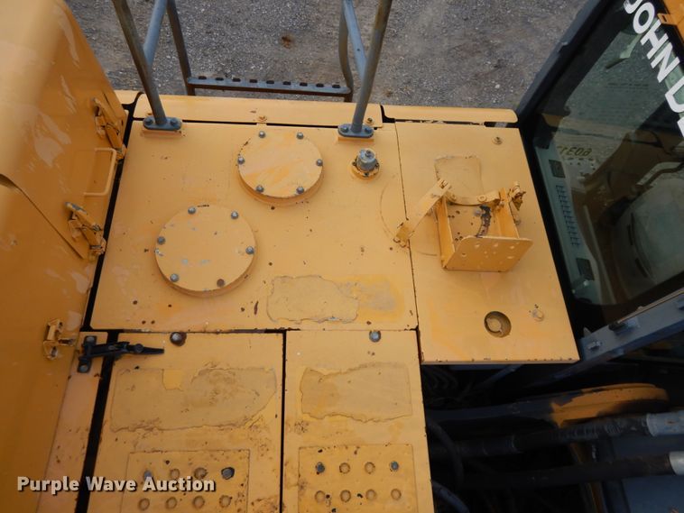 image for item DI0415 2009 John Deere 450D LC  excavator