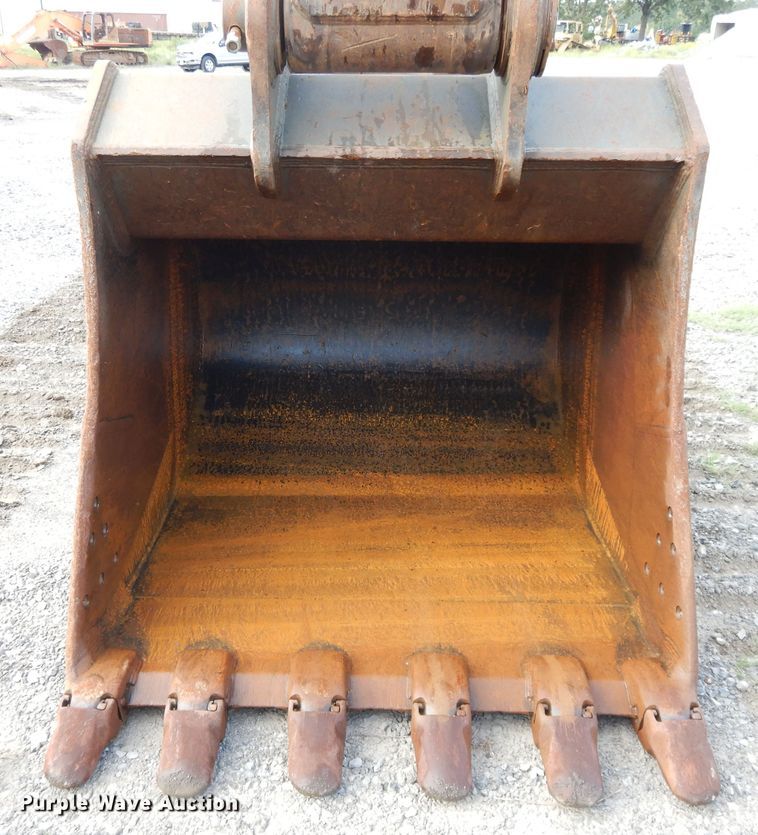 image for item DI0415 2009 John Deere 450D LC  excavator