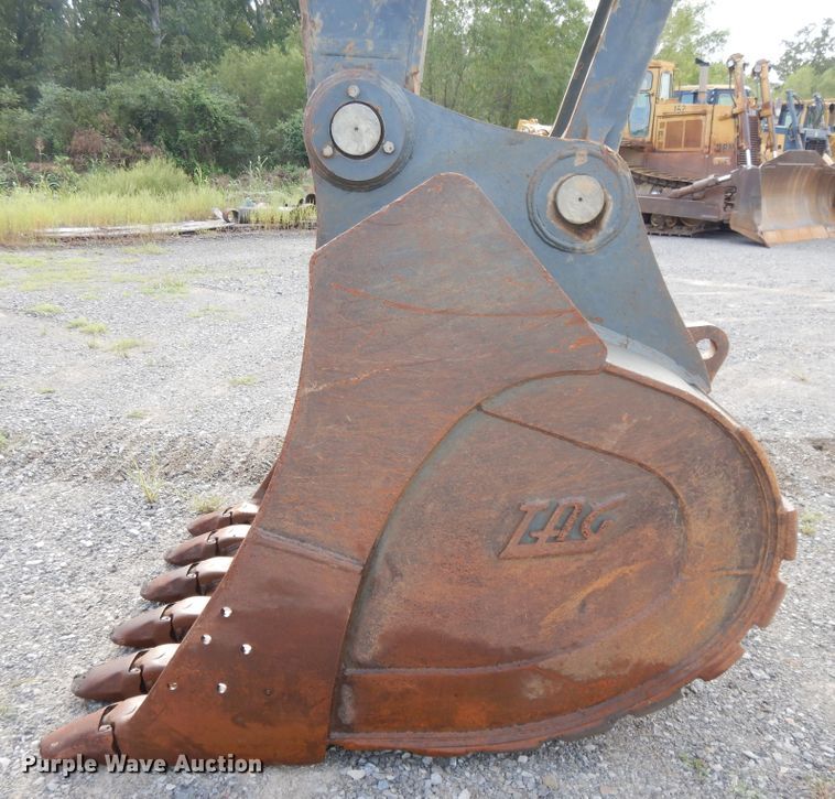 image for item DI0415 2009 John Deere 450D LC  excavator