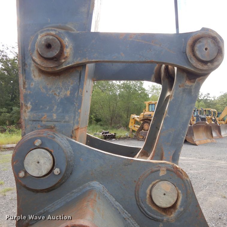 image for item DI0415 2009 John Deere 450D LC  excavator